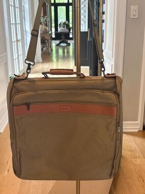 Hartman hanging garment bag
